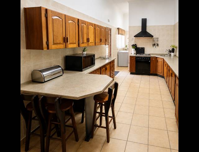 4 BEDROOM HOUSE FOR SALE IN THREE RIVERS EAST